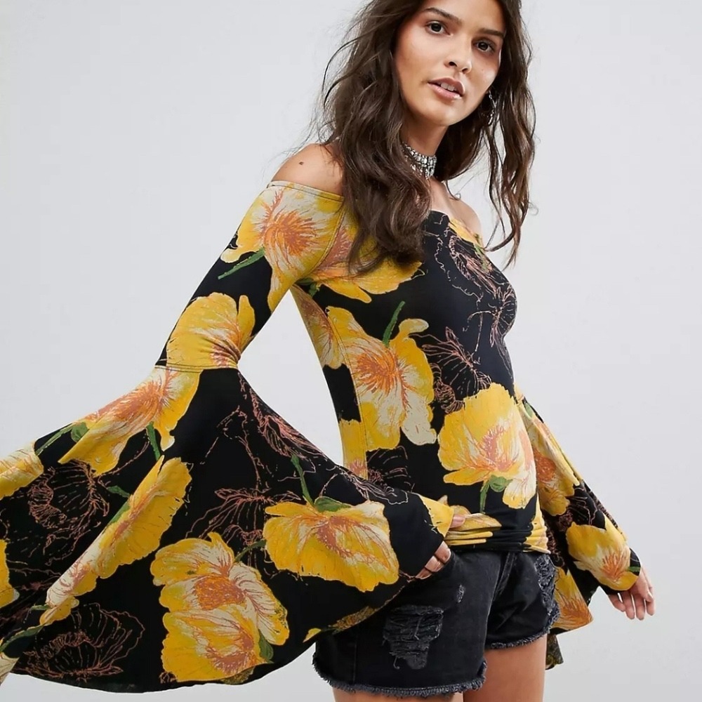 Free People Birds of Paradise Yellow Poppy Off Shoulder Bell Sleeve Top M Black